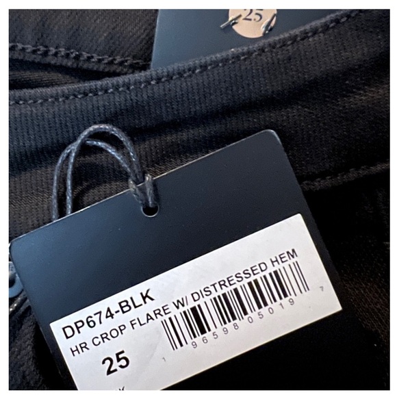 🟠NWT JUST BLACK (JBD) High Rise Cropped Flare Jeans w/Distressed Hem in Black - Picture 9 of 13